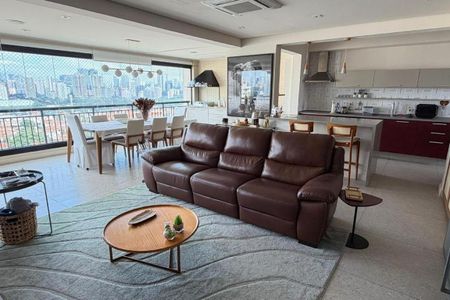 Apartamento à venda com 135m², 3 quartos e 3 vagas Apartamento à venda com 135m², 3 quartos e 3 vagasSala