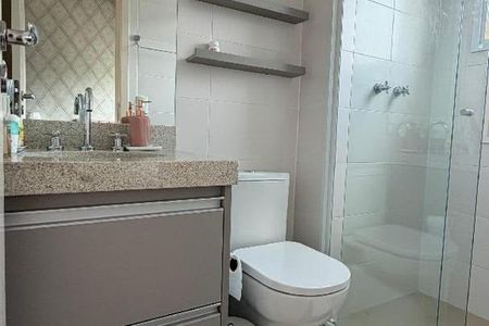 Apartamento à venda com 135m², 3 quartos e 3 vagas Apartamento à venda com 135m², 3 quartos e 3 vagasBanheiro da Suíte 2