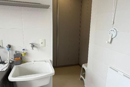 Apartamento à venda com 135m², 3 quartos e 3 vagas Apartamento à venda com 135m², 3 quartos e 3 vagasLavanderia