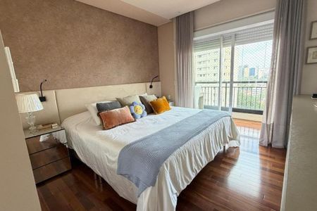 Apartamento à venda com 135m², 3 quartos e 3 vagas Apartamento à venda com 135m², 3 quartos e 3 vagasSuíte