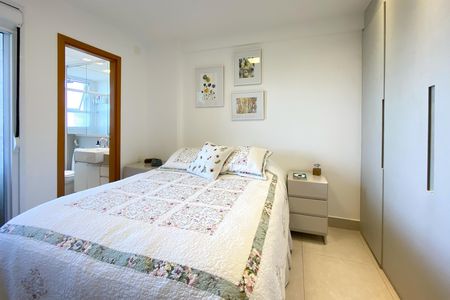 Apartamento à venda com 74m², 2 quartos e 2 vagas Apartamento à venda com 74m², 2 quartos e 2 vagasSuite 1