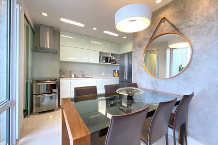 Apartamento à venda com 74m², 2 quartos e 2 vagas Apartamento à venda com 74m², 2 quartos e 2 vagasSala de Jantar