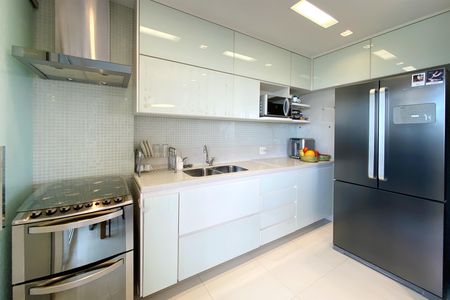 Apartamento à venda com 74m², 2 quartos e 2 vagas Apartamento à venda com 74m², 2 quartos e 2 vagasCozinha