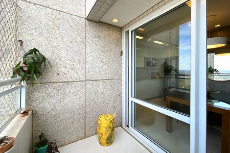 Apartamento à venda com 74m², 2 quartos e 2 vagas Apartamento à venda com 74m², 2 quartos e 2 vagasVaranda da Sala