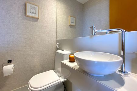 Apartamento à venda com 74m², 2 quartos e 2 vagas Apartamento à venda com 74m², 2 quartos e 2 vagasLavabo da Sala