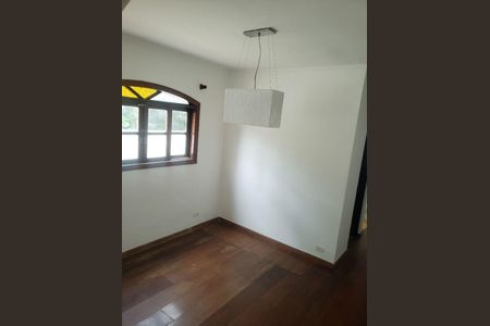 Casa à venda com 4 quartos, 290m² em Vila Irmaos Arnoni, São Paulo