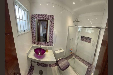 Casa à venda com 256m², 4 quartos e 3 vagas