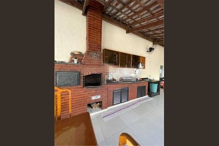Casa à venda com 256m², 4 quartos e 3 vagas