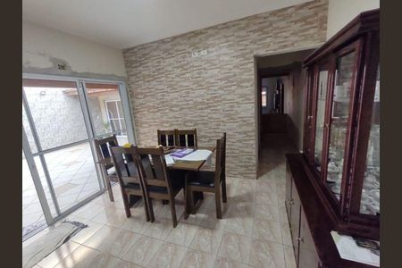 Casa à venda com 250m², 4 quartos e 4 vagas