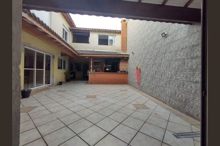 Casa à venda com 4 quartos, 250m² em Jardim Santa Clara, Guarulhos