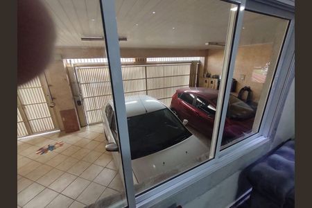 Casa à venda com 250m², 4 quartos e 4 vagas