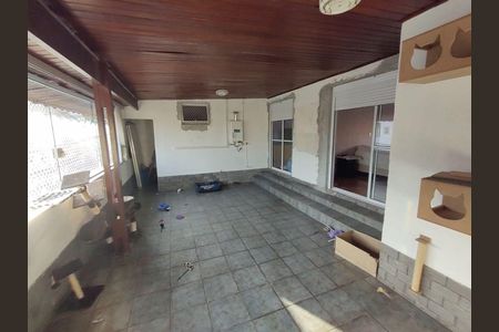 Casa à venda com 4 quartos, 250m² em Jardim Santa Clara, Guarulhos