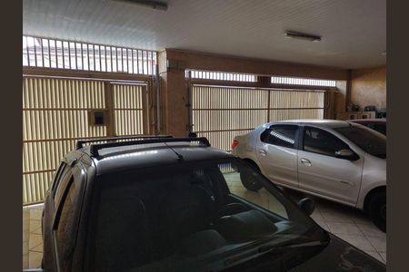 Casa à venda com 250m², 4 quartos e 4 vagas