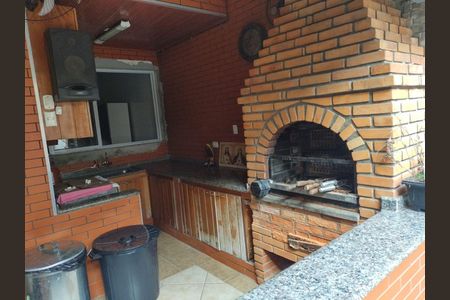 Casa à venda com 250m², 4 quartos e 4 vagas