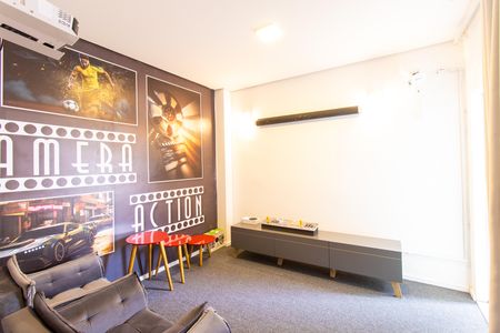 Apartamento para alugar com 55m², 2 quartos e 1 vagaÁrea comum - Espaço Cinema
