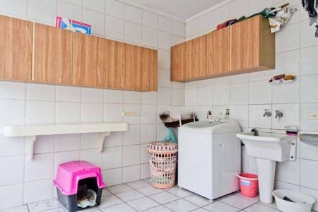 Casa à venda com 4 quartos, 200m² em Jardim Daysy, São Paulo