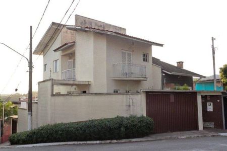 Casa à venda com 4 quartos, 200m² em Jardim Daysy, São Paulo