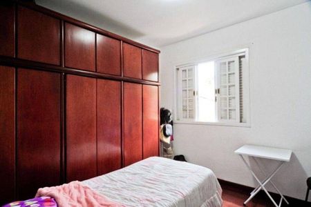 Casa à venda com 4 quartos, 200m² em Jardim Daysy, São Paulo