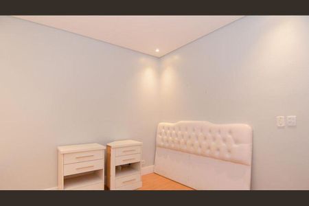 Casa à venda com 576m², 3 quartos e 6 vagas