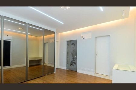 Casa à venda com 3 quartos, 576m² em Vila Augusta, Guarulhos