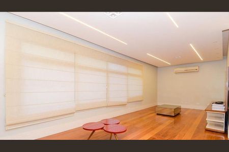 Casa à venda com 3 quartos, 576m² em Vila Augusta, Guarulhos