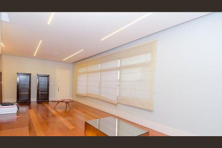 Casa à venda com 3 quartos, 576m² em Vila Augusta, Guarulhos