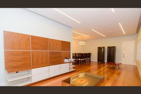 Casa à venda com 3 quartos, 576m² em Vila Augusta, Guarulhos