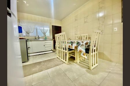 Casa à venda com 3 quartos, 125m² em Jardim Vila Formosa, São Paulo