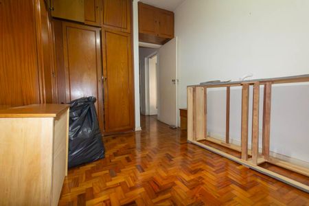 Casa para alugar com 500m², 3 quartos e 2 vagas Casa para alugar com 500m², 3 quartos e 2 vagasQuarto 1