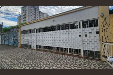 Casa para alugar com 500m², 3 quartos e 2 vagas Casa para alugar com 500m², 3 quartos e 2 vagasFachada