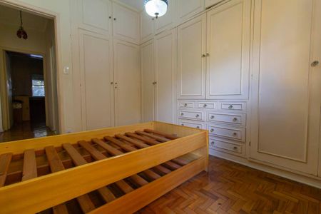 Casa para alugar com 500m², 3 quartos e 2 vagas Casa para alugar com 500m², 3 quartos e 2 vagasQuarto 3