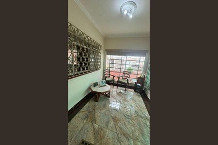Casa à venda com 324m², 5 quartos e 2 vagas