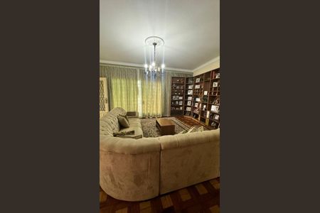 Casa à venda com 324m², 5 quartos e 2 vagas
