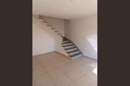 Casa à venda com 2 quartos, 220m² em Vila Itapegica, Guarulhos