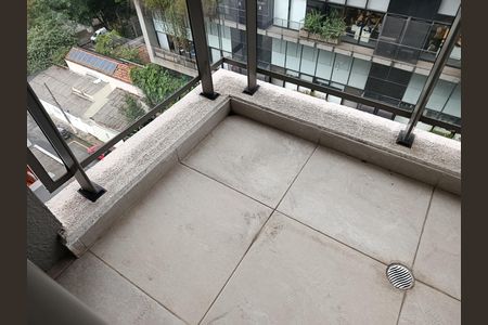 Varanda de kitnet/studio à venda com 1 quarto, 30m² em Vila Madalena, São Paulo