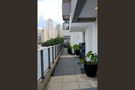 Studio à venda com 30m², 1 quarto e 1 vaga Studio à venda com 30m², 1 quarto e 1 vagaAcesso edifício