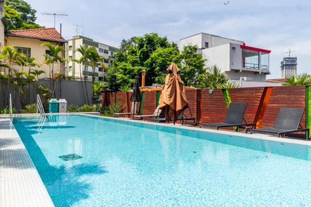 Studio à venda com 30m², 1 quarto e 1 vaga Studio à venda com 30m², 1 quarto e 1 vagaPiscina