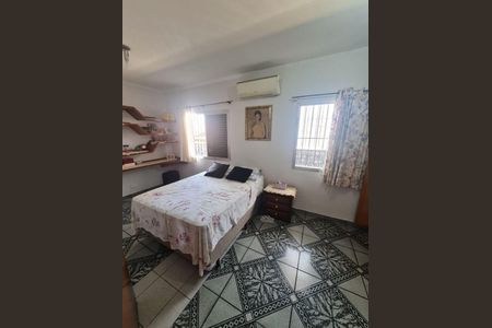 Casa à venda com 5 quartos, 250m² em Parque Novo Mundo, São Paulo