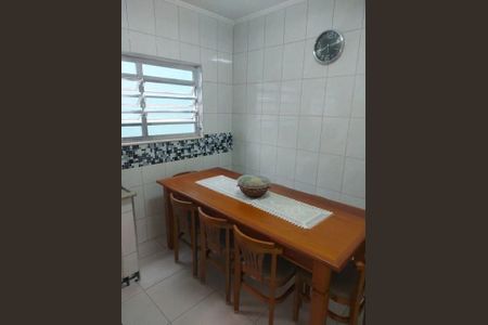 Casa à venda com 128m², 4 quartos e 4 vagas