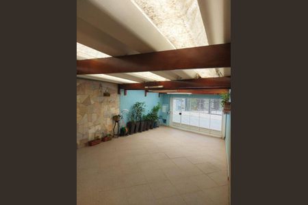 Casa à venda com 4 quartos, 128m² em Parada Inglesa, São Paulo