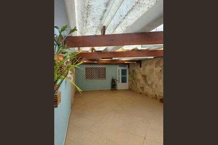 Casa à venda com 128m², 4 quartos e 4 vagas