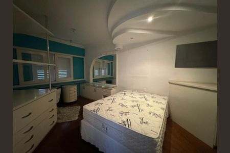 Casa à venda com 4 quartos, 450m² em Jardim Maia, Guarulhos