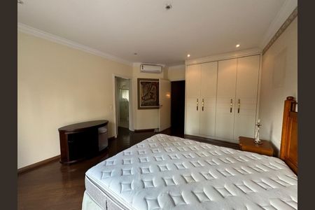 Casa à venda com 450m², 4 quartos e 6 vagas