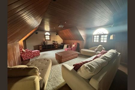 Casa à venda com 450m², 4 quartos e 6 vagas