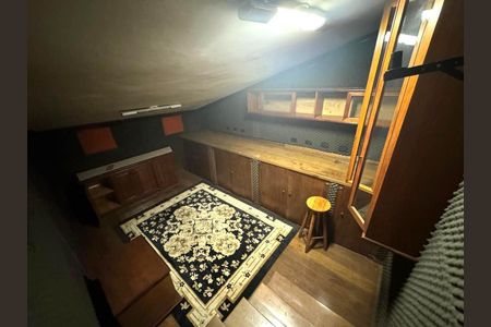 Casa à venda com 450m², 4 quartos e 6 vagas
