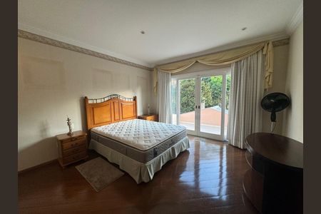 Casa à venda com 450m², 4 quartos e 6 vagas