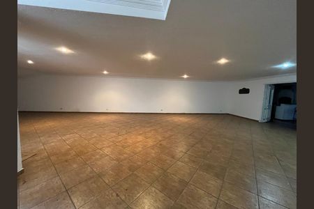 Casa à venda com 450m², 4 quartos e 6 vagas