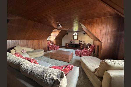 Casa à venda com 450m², 4 quartos e 6 vagas