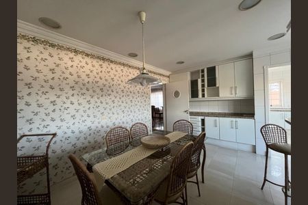 Casa à venda com 450m², 4 quartos e 6 vagas