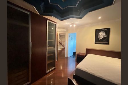Casa à venda com 4 quartos, 450m² em Jardim Maia, Guarulhos
